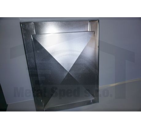 Strešný výlez hliníkový (vnútorný rozmer 41x53cm)